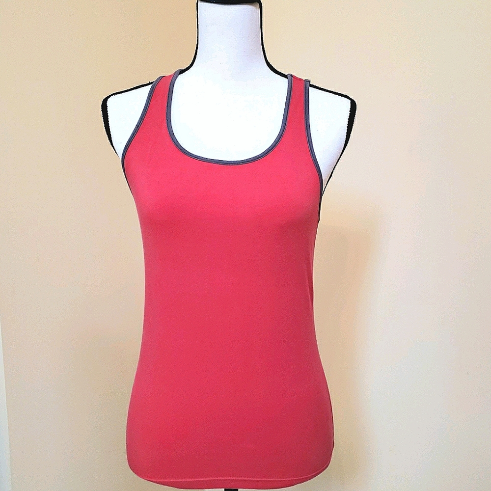 Old Navy Women's Racerback Workout Tank -M